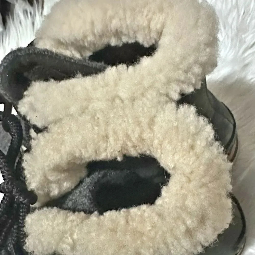 SOREL | Sneakchic Alpine Holiday Boot Black/Dark Stone Shearling | Size 8 - Picture 7 of 8